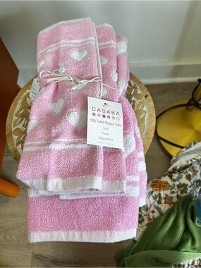 Casaba 100% Turkish Ringspun Cotton Pink Heart Towel Set 1-hand 2-wash towels